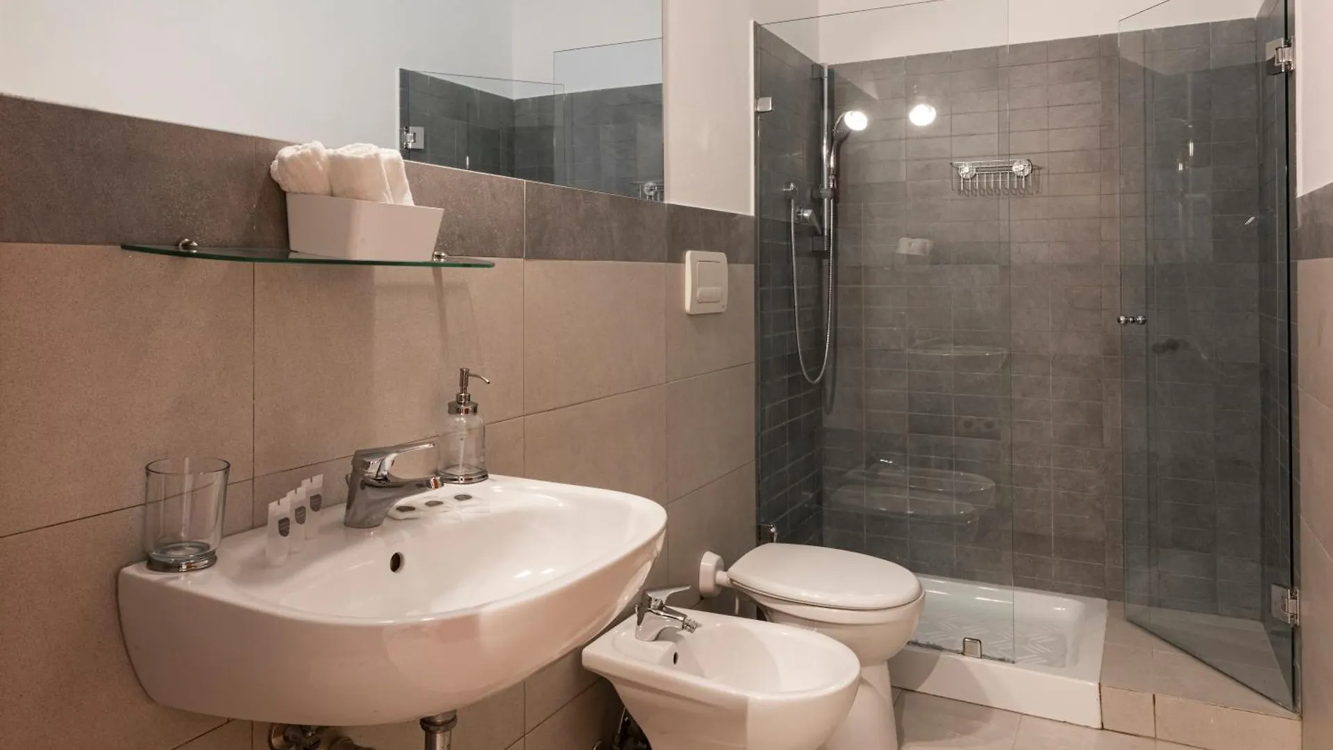 The Luxor Suites - Corsica Firenze Appartamento
